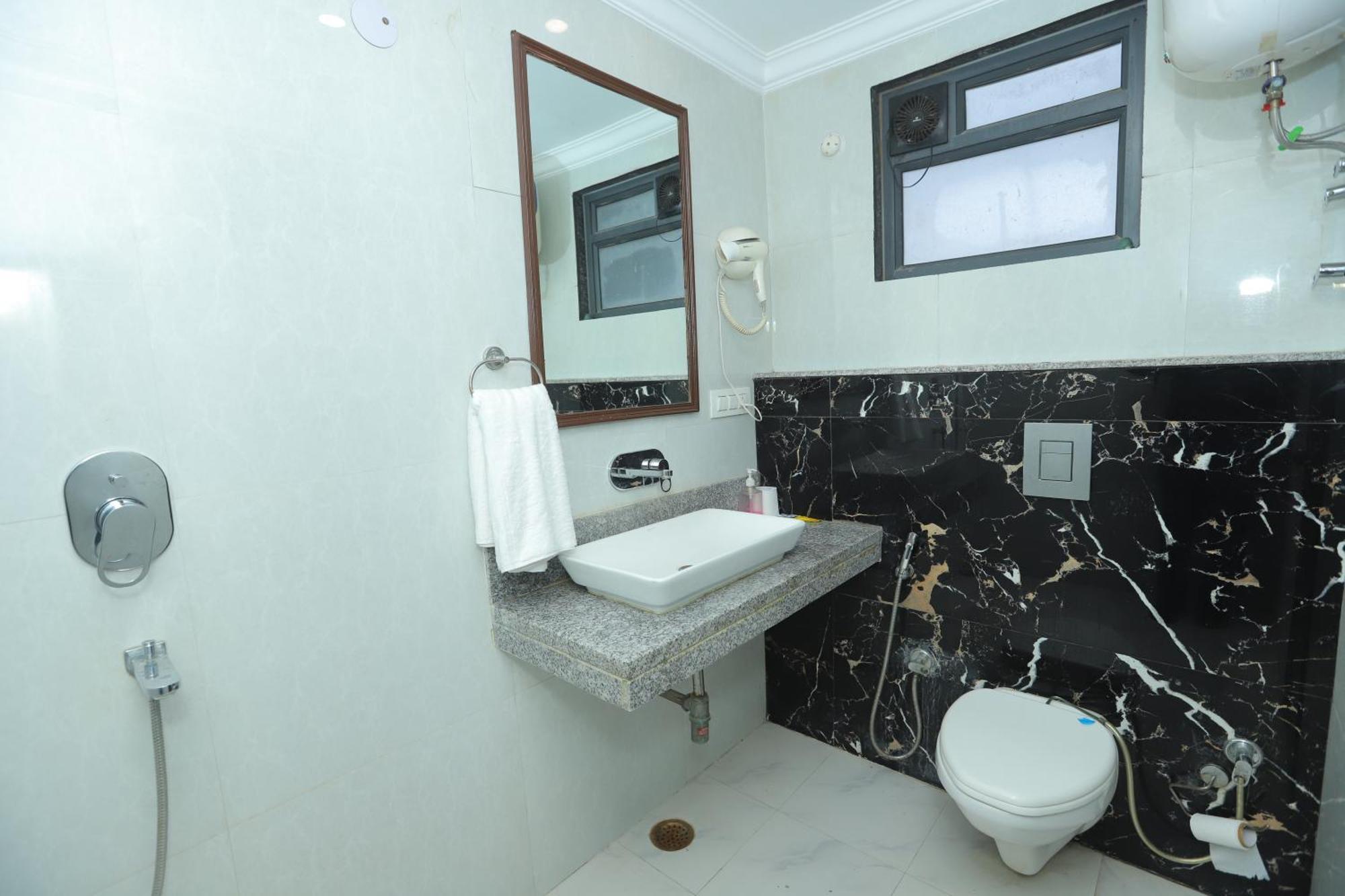 The Almora Residency - Complimentary Airport Trasnfer Hotell New Delhi Eksteriør bilde