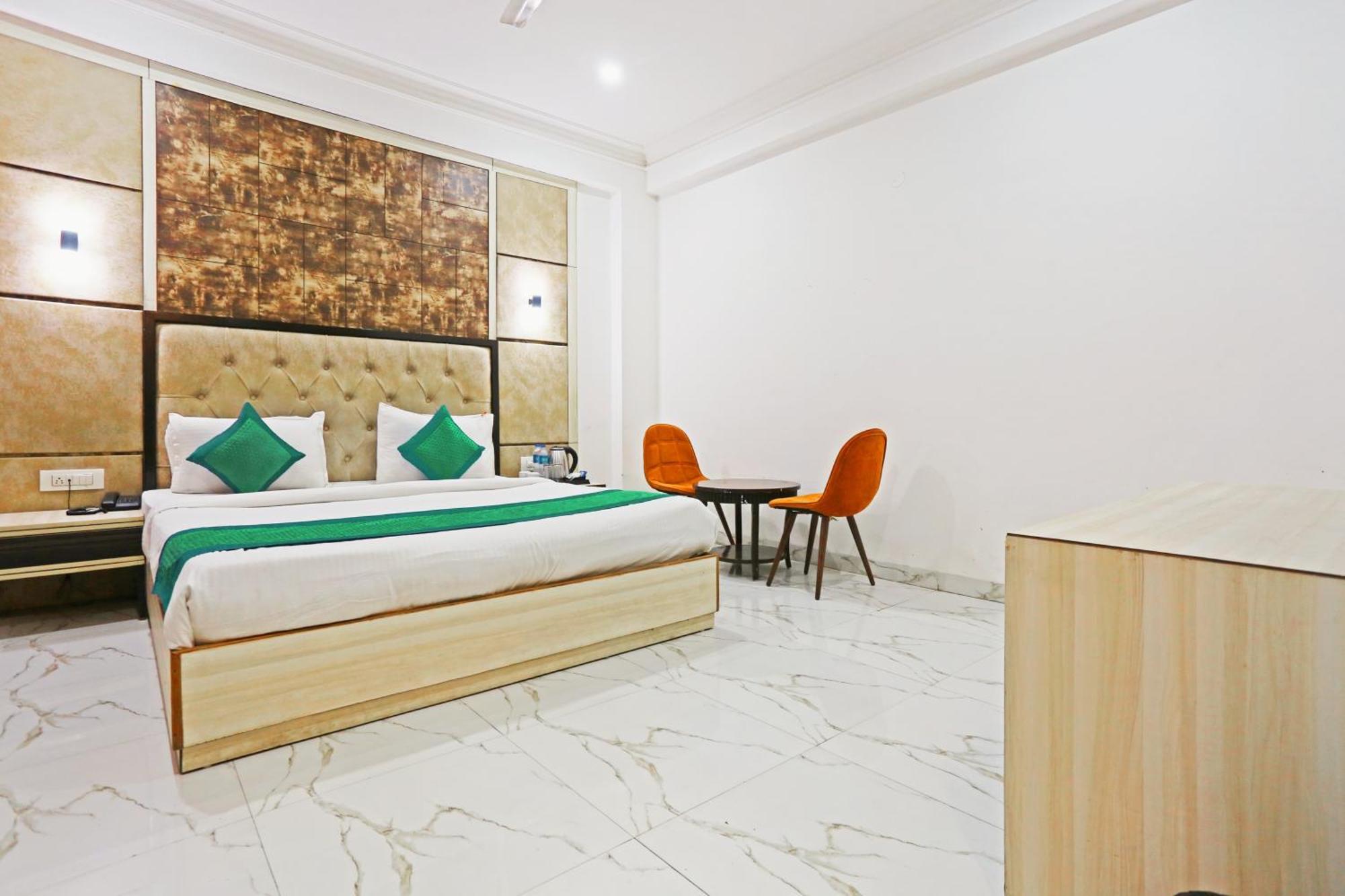 The Almora Residency - Complimentary Airport Trasnfer Hotell New Delhi Eksteriør bilde