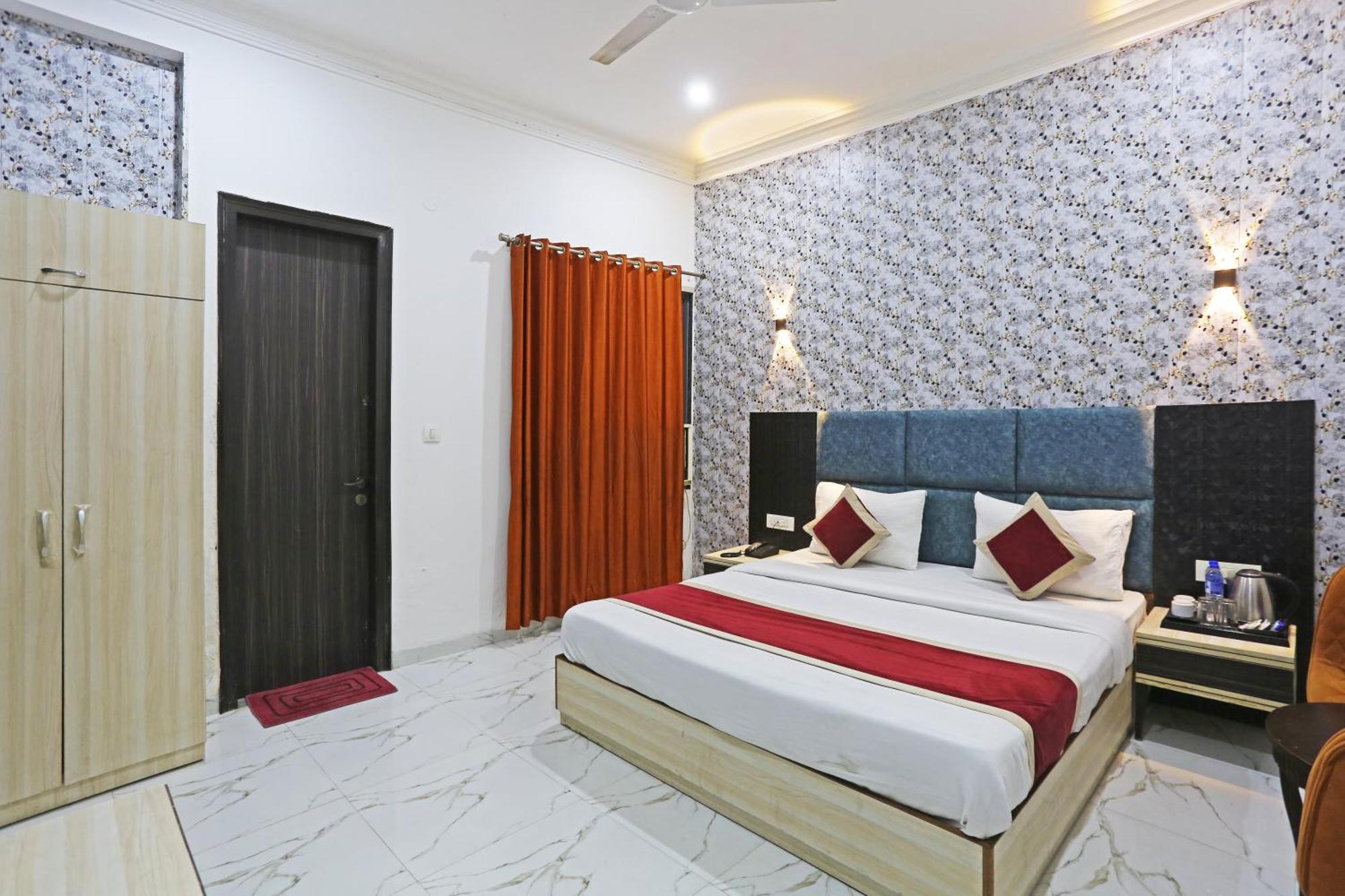 The Almora Residency - Complimentary Airport Trasnfer Hotell New Delhi Eksteriør bilde