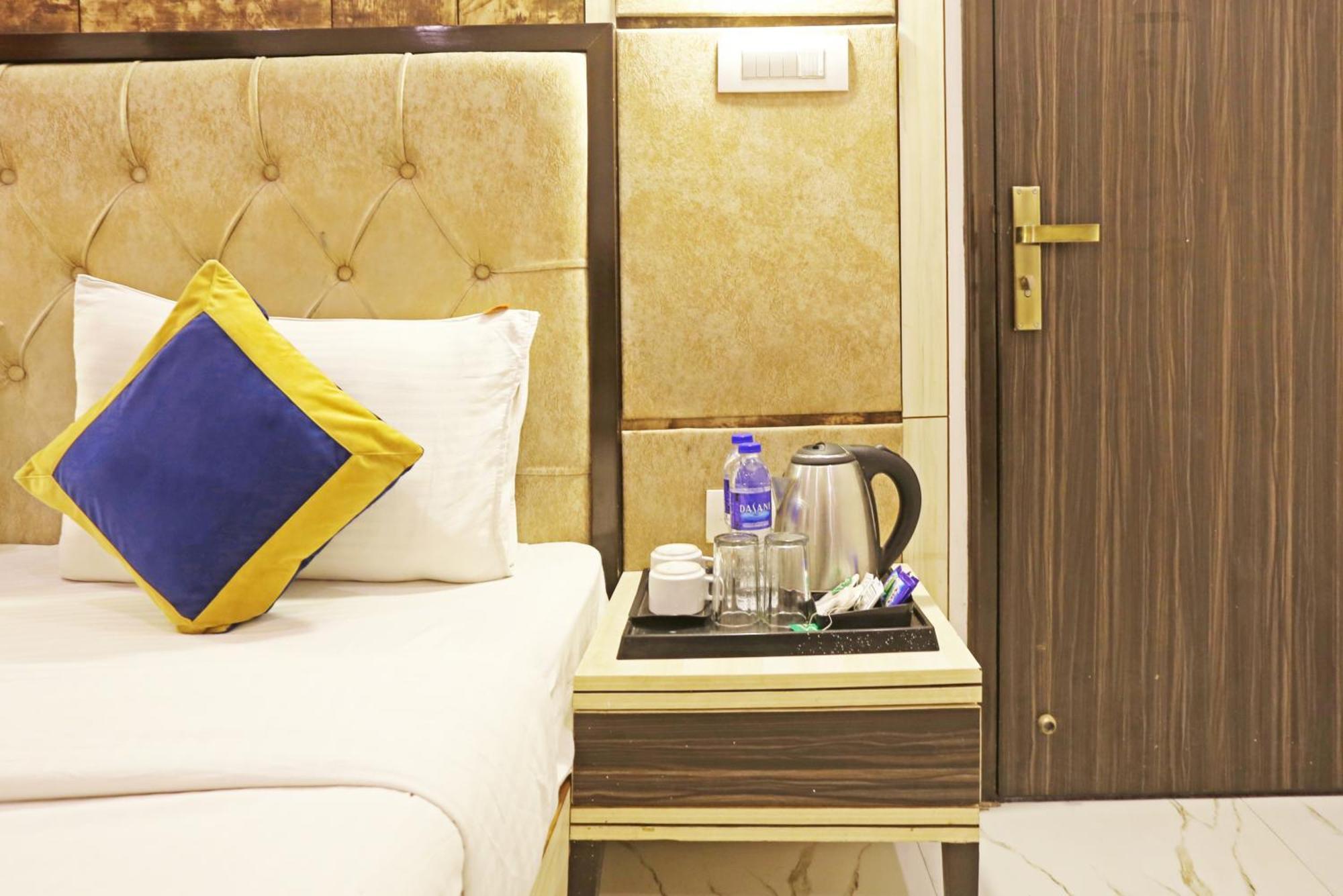 The Almora Residency - Complimentary Airport Trasnfer Hotell New Delhi Eksteriør bilde