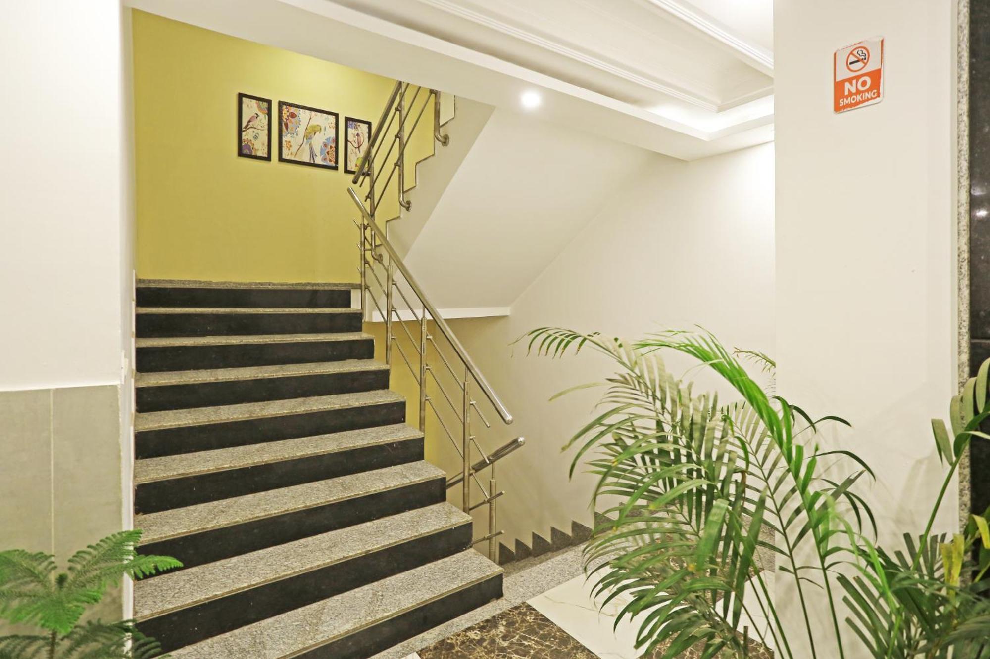 The Almora Residency - Complimentary Airport Trasnfer Hotell New Delhi Eksteriør bilde
