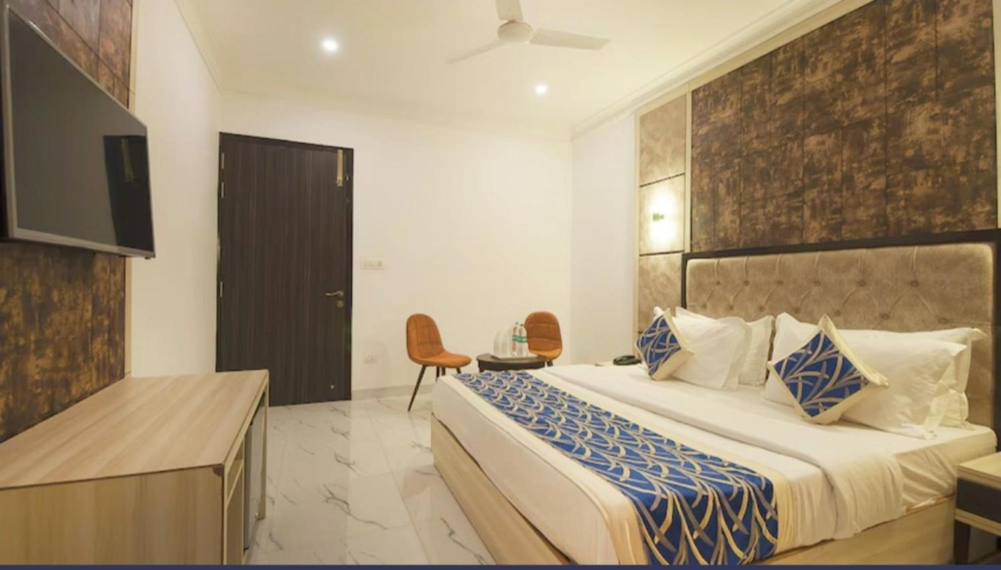 The Almora Residency - Complimentary Airport Trasnfer Hotell New Delhi Rom bilde