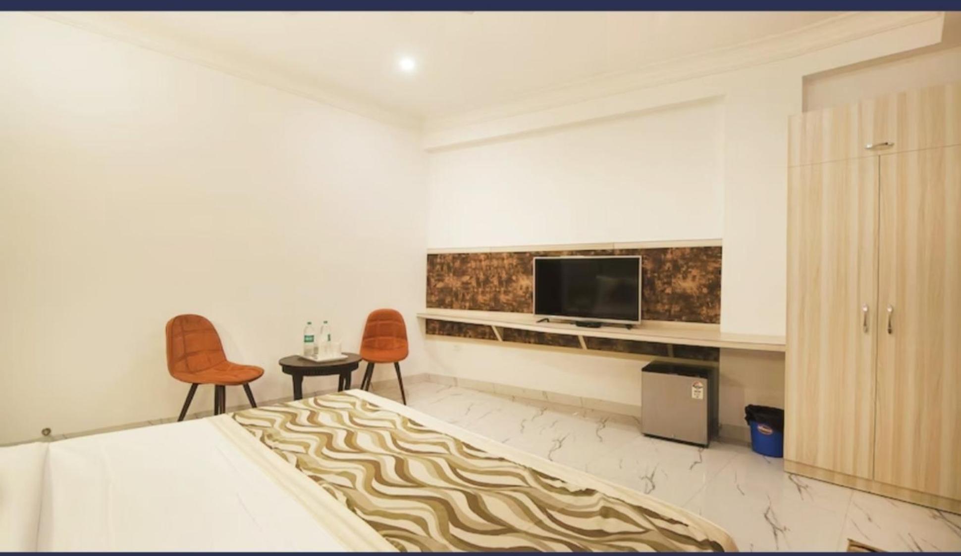 The Almora Residency - Complimentary Airport Trasnfer Hotell New Delhi Rom bilde