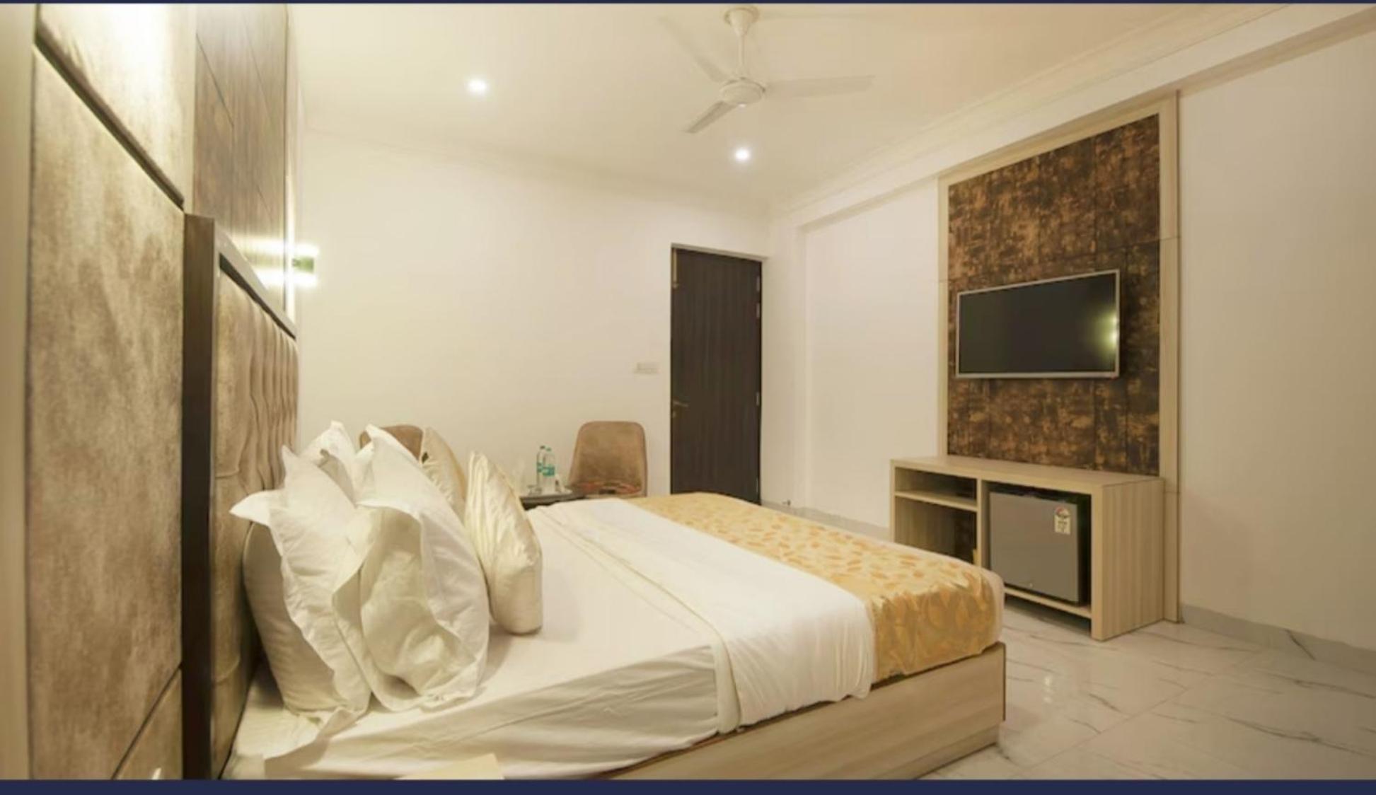 The Almora Residency - Complimentary Airport Trasnfer Hotell New Delhi Rom bilde