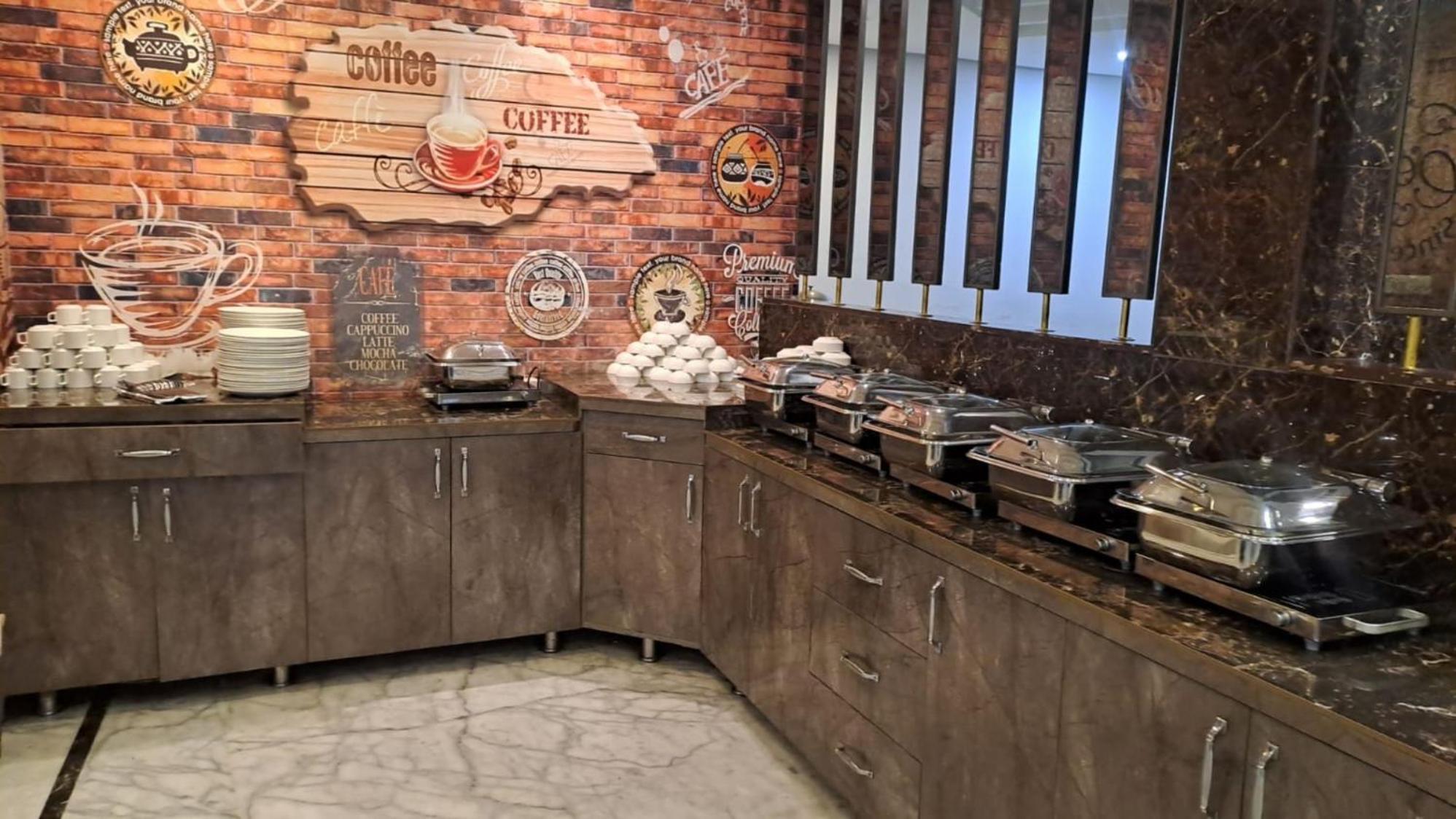 The Almora Residency - Complimentary Airport Trasnfer Hotell New Delhi Eksteriør bilde