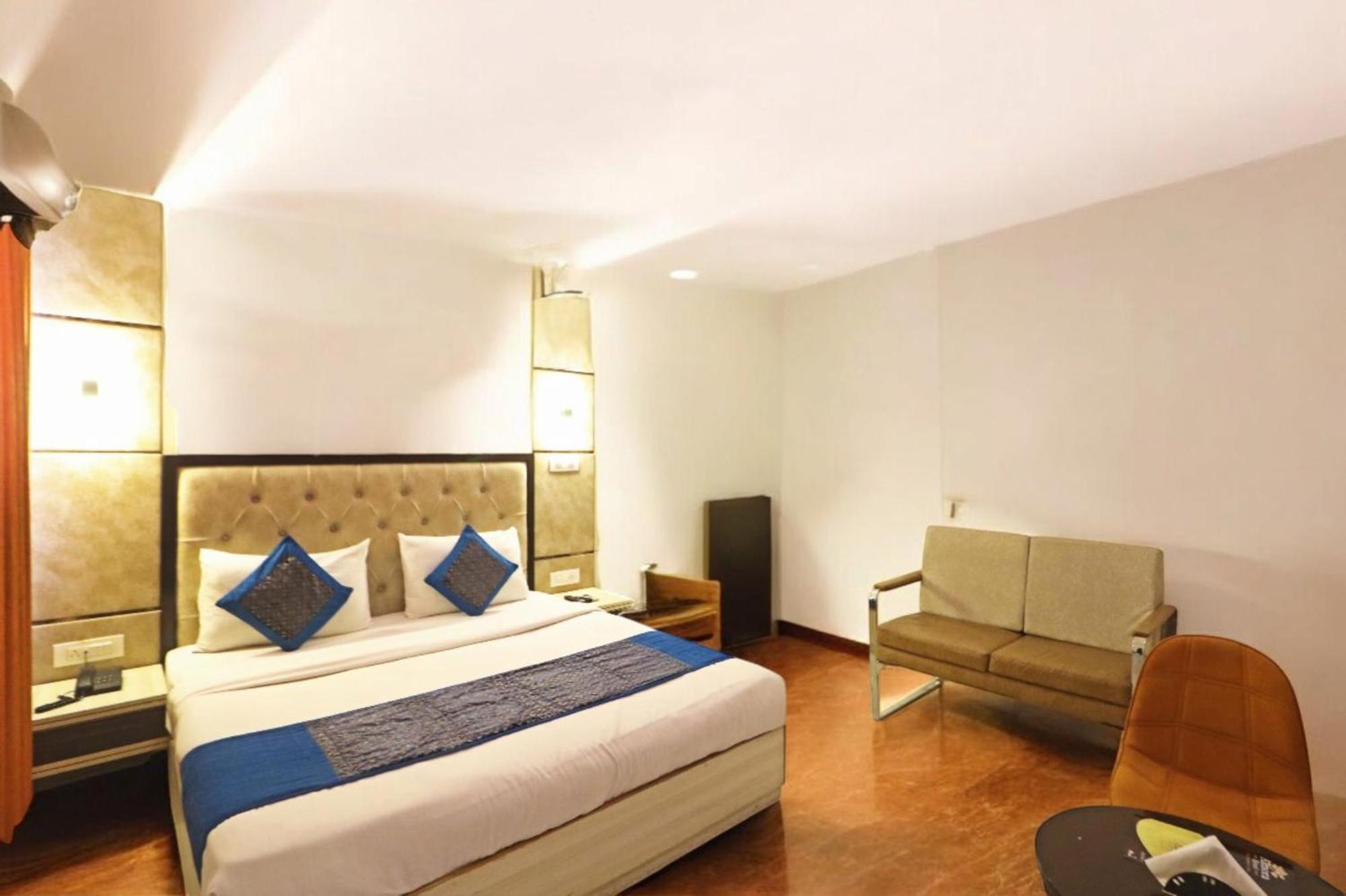 The Almora Residency - Complimentary Airport Trasnfer Hotell New Delhi Eksteriør bilde